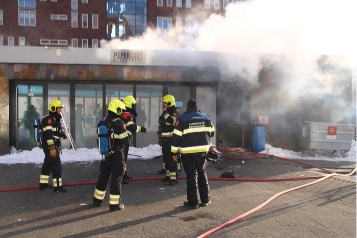 Dikke rookwolken bij brand in restaurant PeperZout
