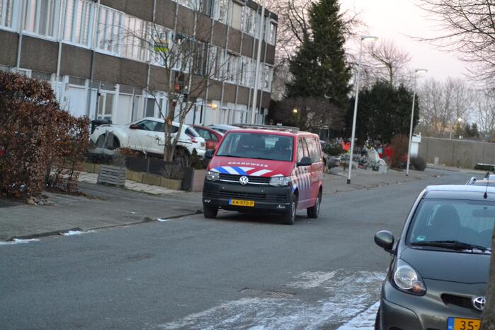 Brandweer doet onderzoek in woning na afgaan na alarm