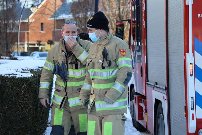 Brandweer doet onderzoek naar gesprongen waterleiding