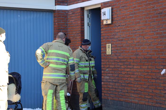 Brandweer doet onderzoek naar gesprongen waterleiding