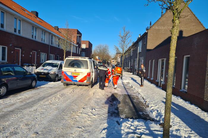 Traumahelikopter landt in park voor incident in woning