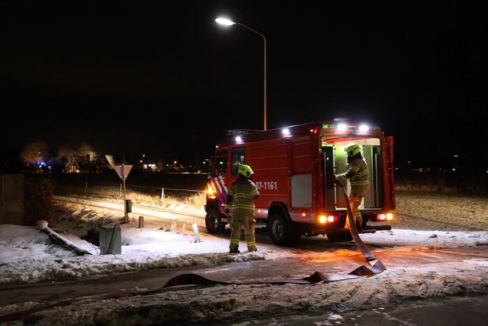 Woonboerderij gaat in vlammen op