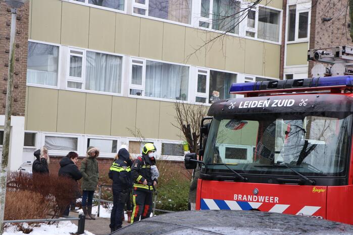 Onderzoek in flatgebouw naar vreemde lucht