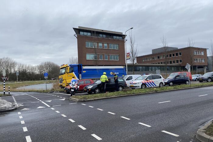Automobilist klemgereden door politie