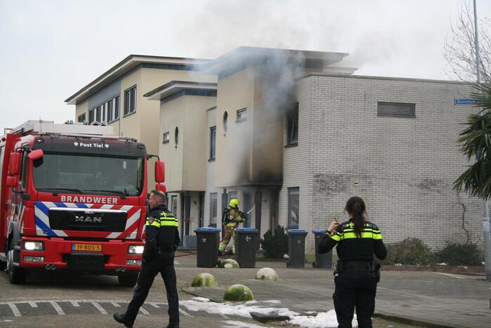 Veel schade bij uitslaande woningbrand
