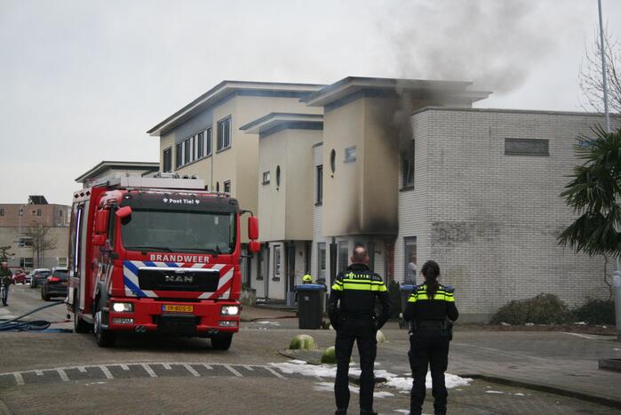 Veel schade bij uitslaande woningbrand