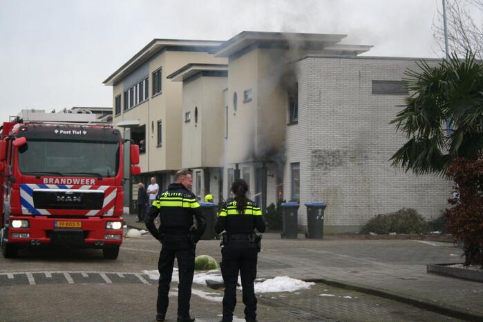 Veel schade bij uitslaande woningbrand