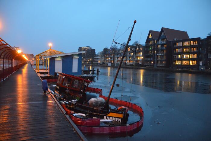 Honderd jaar oude sleepboot Harmen gezonken