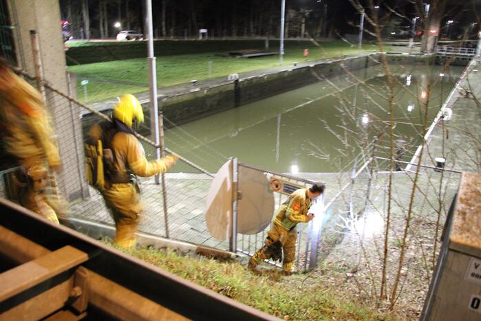 Sterke gaslucht op brug