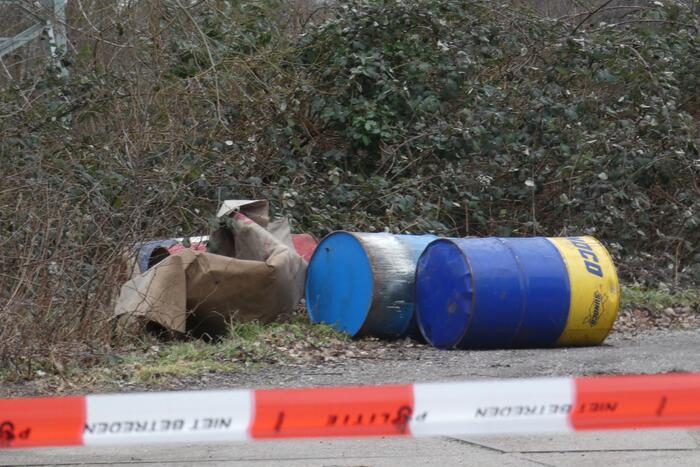 Onderzoek naar gedumpte vaten