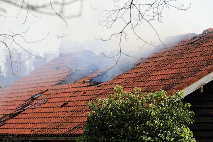 Woning Tom Coronel ontruimd door brand bij buren