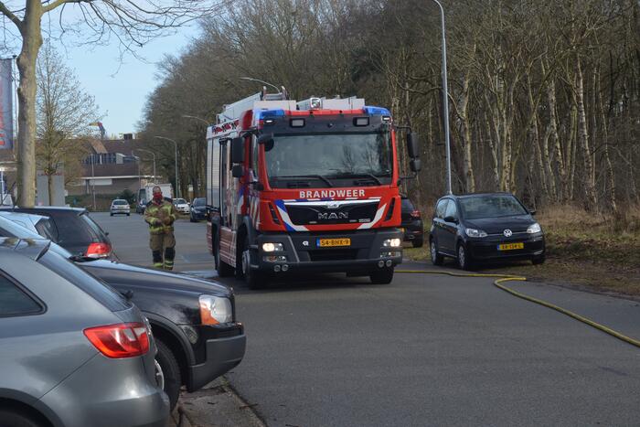 Auto door brand verwoest