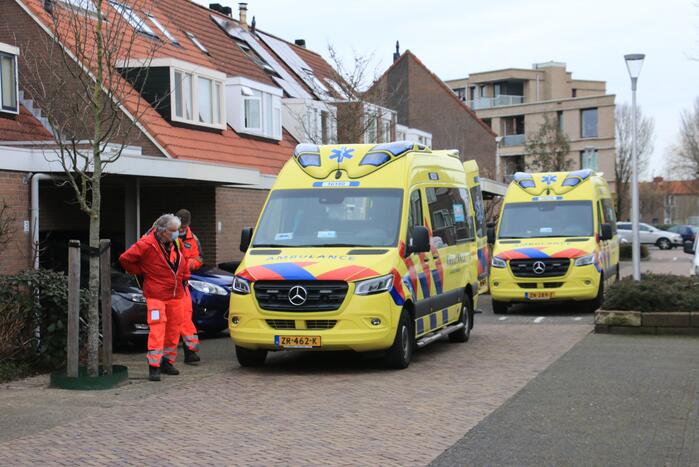 Inzet traumahelikopter voor noodgeval in woning