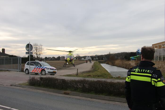 Inzet traumahelikopter voor noodgeval in woning