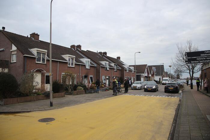 Brand na steekincident in woning