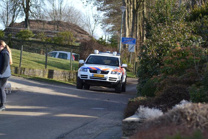 Beveiligingseenheid bewaakt gevonden drugslab