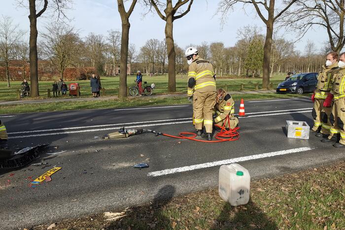 Veel schade bij botsing met taxibus