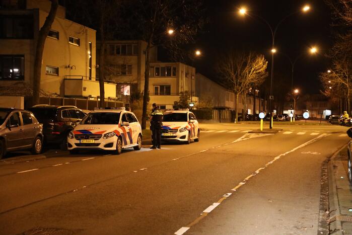 Meerdere papiercontainers in vlammen op