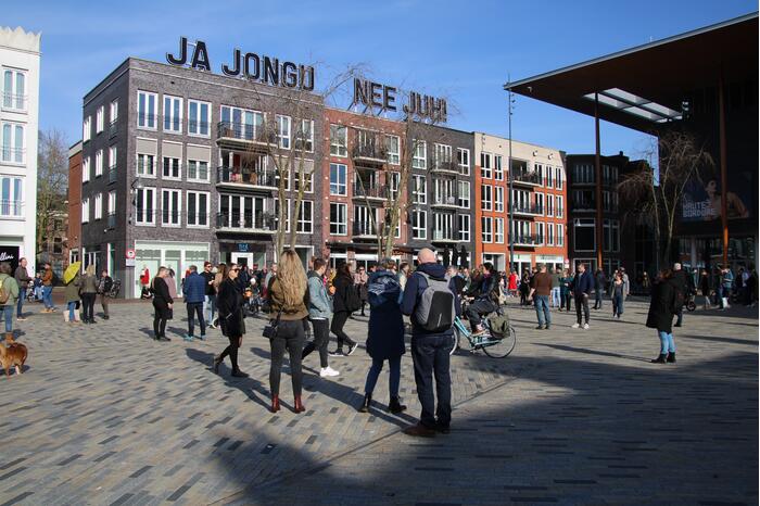 Viruswaanzin en ondernemers demonstreren tegen coronabeleid