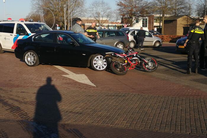 Ongeval tussen brommer en auto