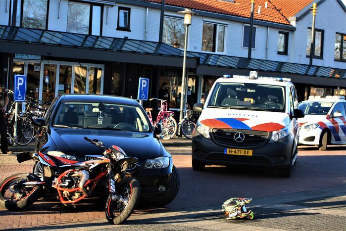 Ongeval tussen brommer en auto