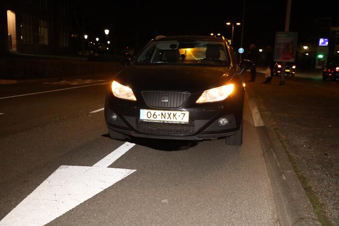 Bestuurder wilt keren maar veroorzaakt oliespoor