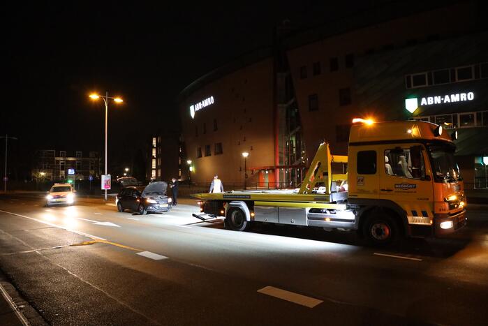 Bestuurder wilt keren maar veroorzaakt oliespoor