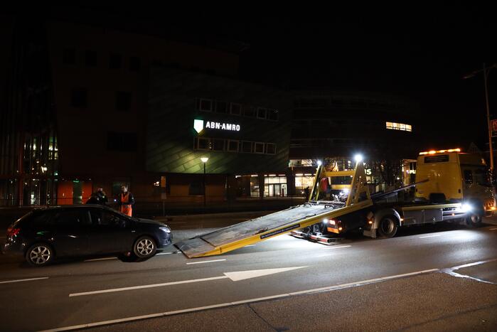 Bestuurder wilt keren maar veroorzaakt oliespoor