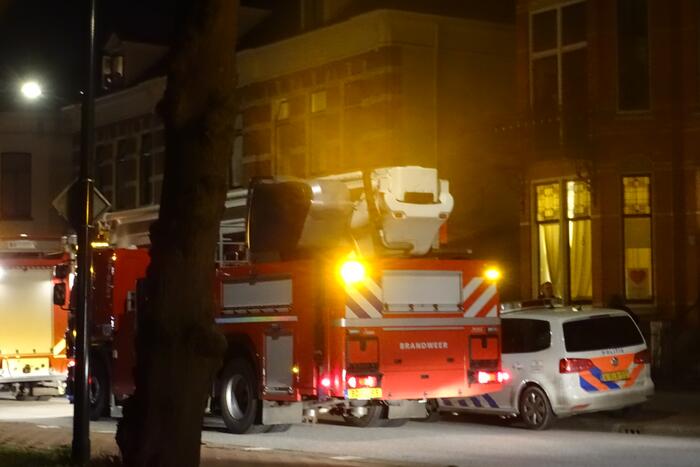 Brandweer blust kleine brand in keuken
