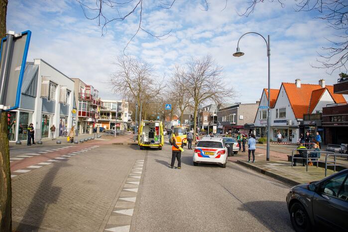 Vrouw ernstig gewond bij verkeersongeval