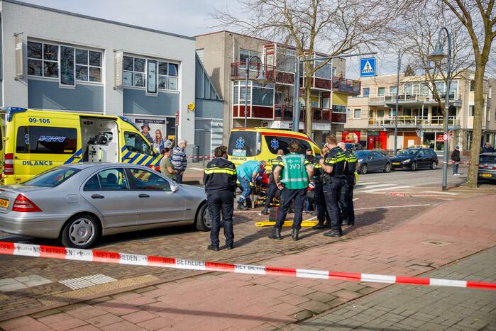 Vrouw ernstig gewond bij verkeersongeval