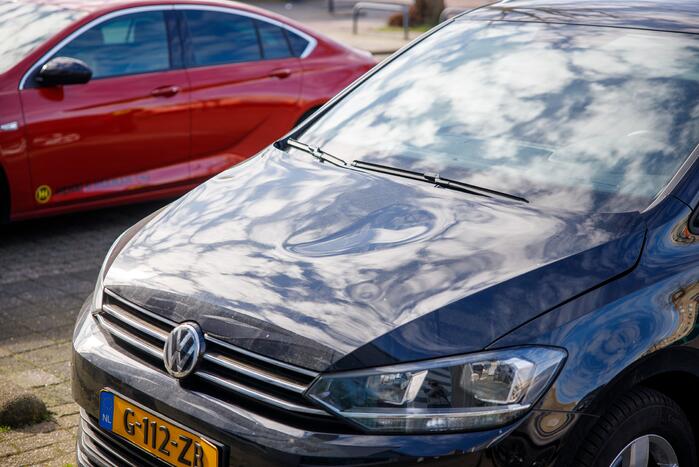 Vrouw ernstig gewond bij verkeersongeval