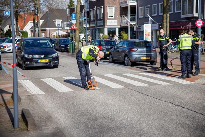 Vrouw ernstig gewond bij verkeersongeval