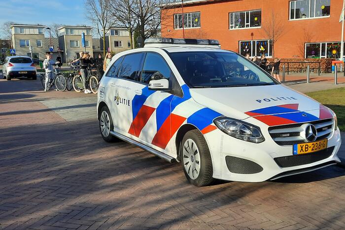 Voetgangers airbag Volvo klapt uit bij aanrijding