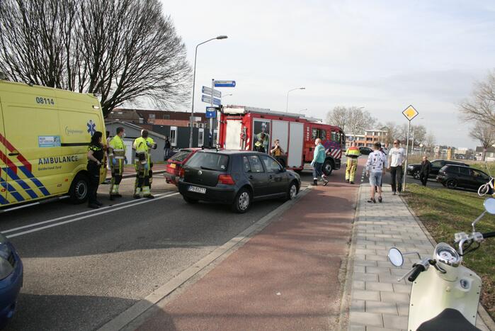 Drie auto's betrokken bij aanrijding