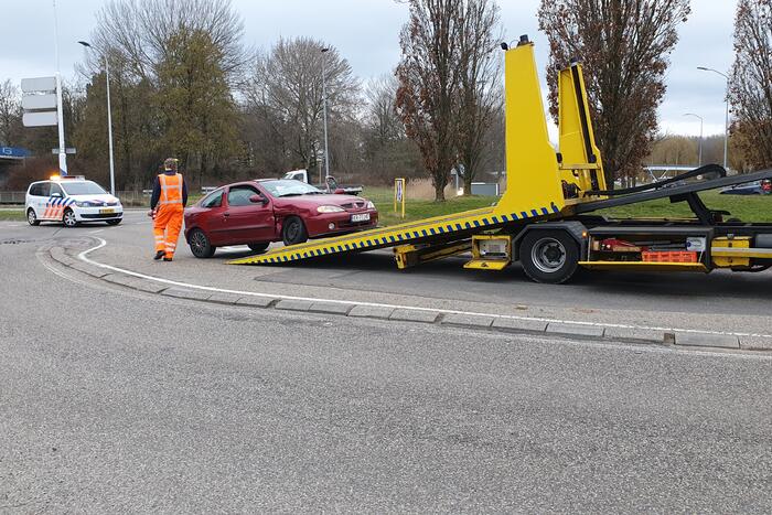 Auto's in botsing op kruising
