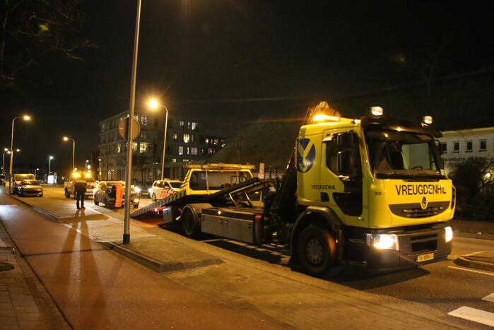 Schade bij botsing tussen lijnbus en auto
