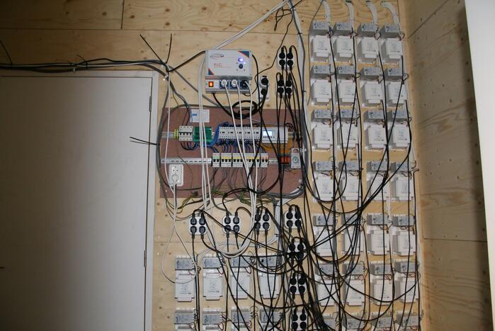 HARDERWIJK - Donderdag 25 februari heeft de politie een opslag- en productielocatie voor synthetische drugs aangetroffen in een woning aan de Weiburglaan in Harderwijk.. #nieuws #harderwijk