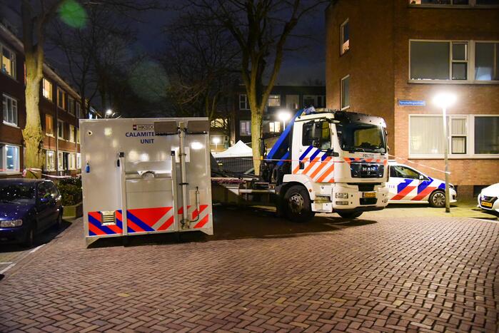 Onderzoek naar aantreffen dode man in auto