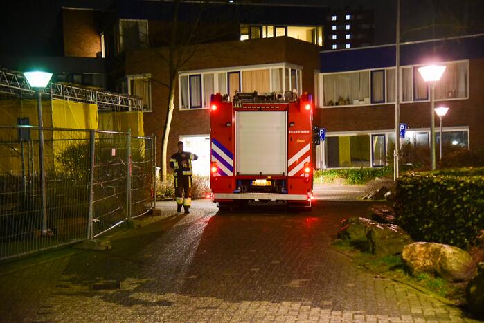 Brandweer blust brand in meterkast verzorgingshuis Lelie