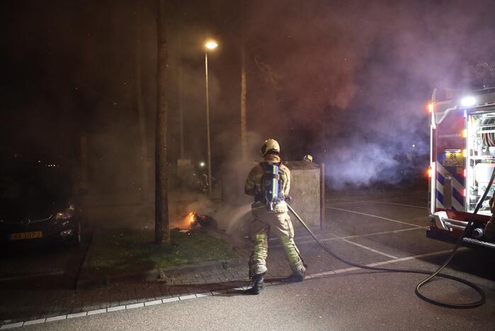 Papier in brand na brandstichting