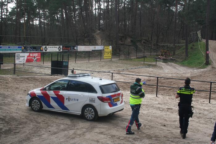 Motorcrosser zwaargewond na val