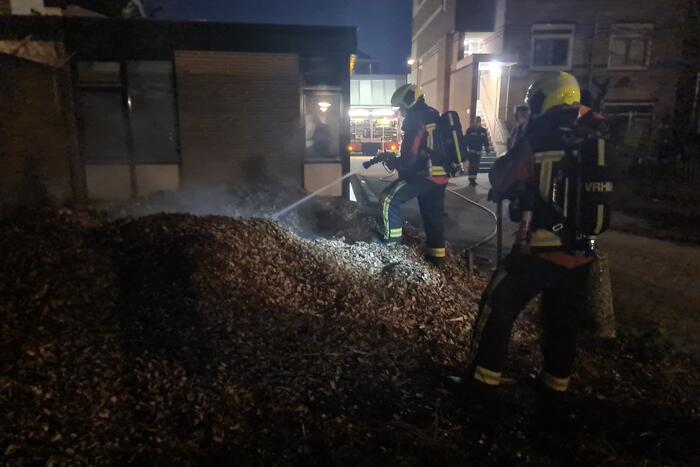 Berg met houtsnippers uit elkaar gehaald