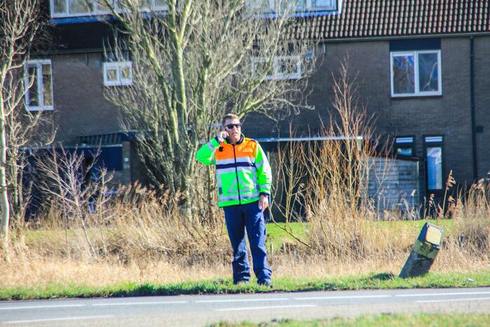Auto beschadigd bij ongeval op afrit