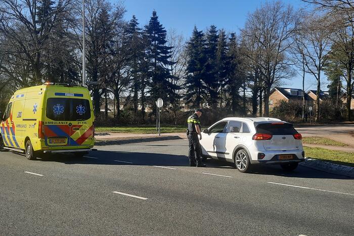 Fietser gewond bij botsing met auto