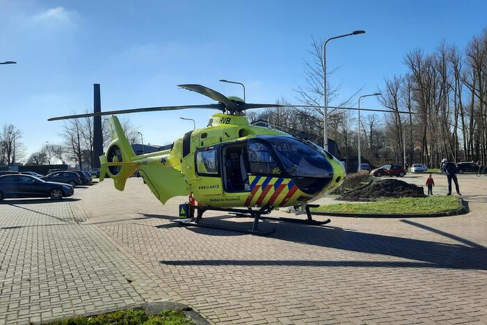 Fietser ernstig gewond bij botsing met auto