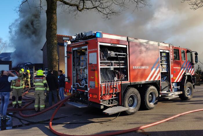Veel rook bij brand in schuur
