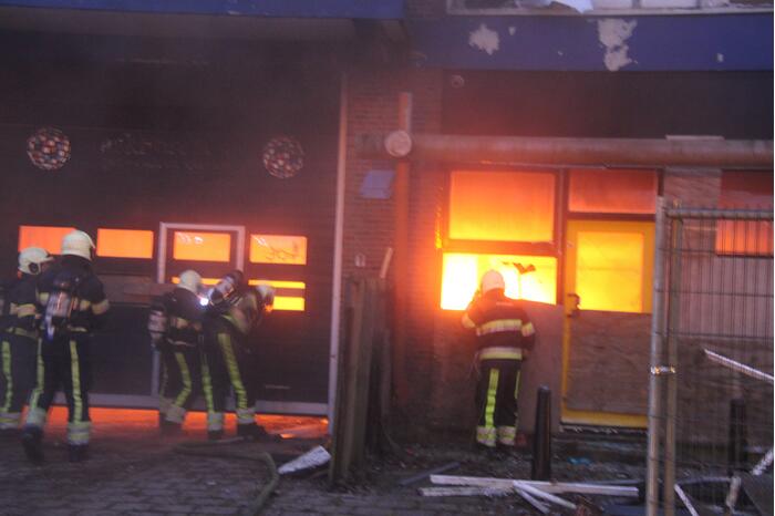 Flinke brand in leegstaand pand