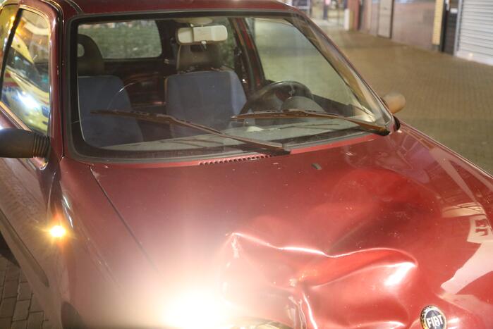 Persoon op skeelers aangereden door auto