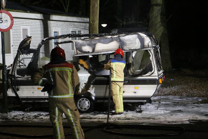 Caravan volledig verwoest door brand
